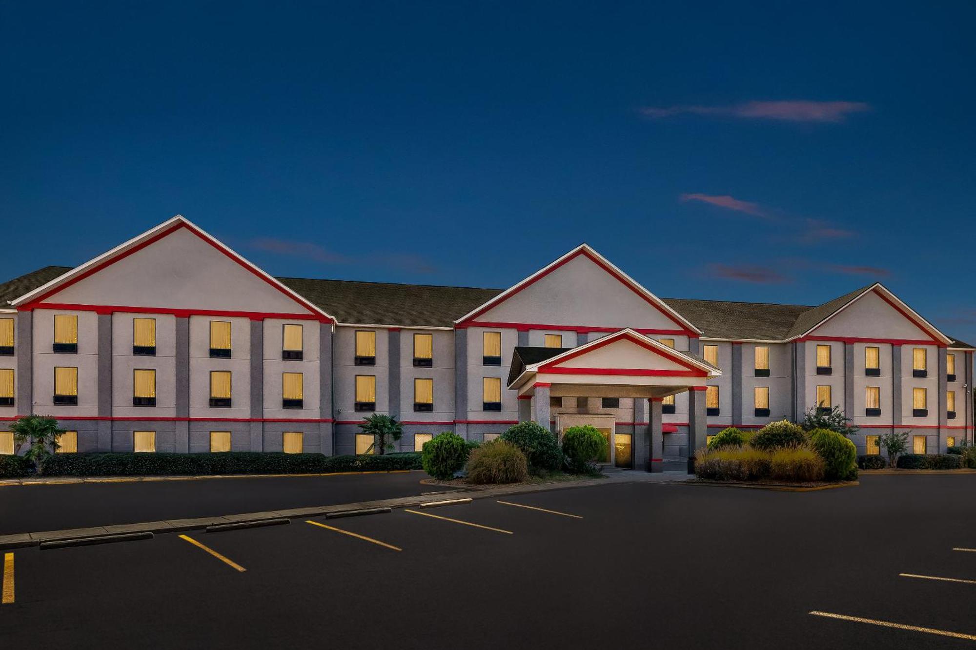 Red Roof Plus+ & Suites Atlanta Airport South College Park Exteriér fotografie